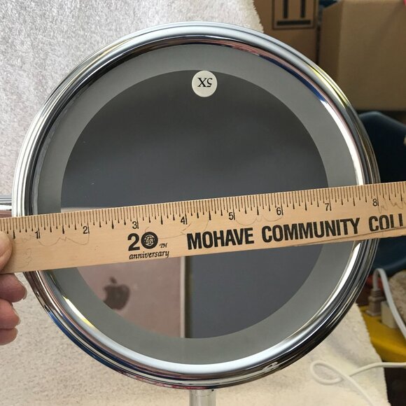 Anew Clinical Light Up Vanity Mirror - Picture 10 of 16